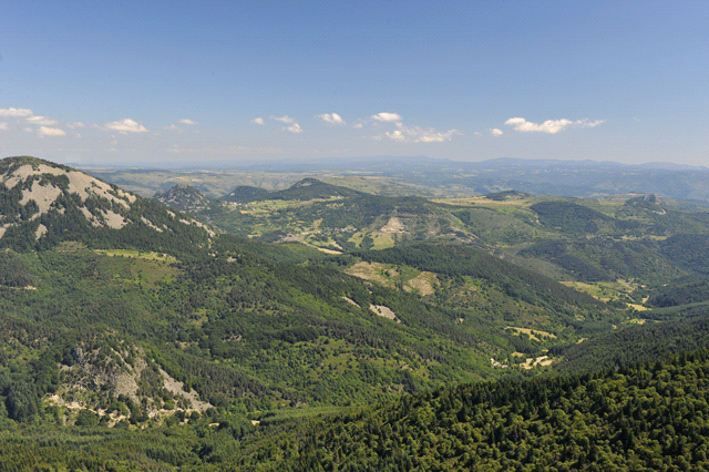 Photo de la vue Nord prise au sommet du Mont Gerbier-de-Jonc